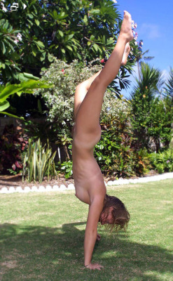 nudeathleticbabes:  #sport #yoga #meditation #nudists #healthybabes