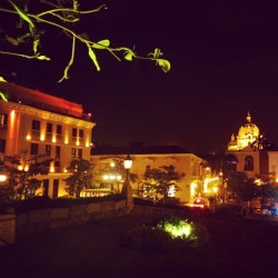 edualpeirano:  La nuit! #night #CartagenaDeIndias #Colombia #colorful