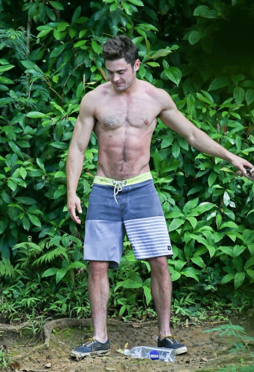 hotcelebs2000:  ZAC EFRON