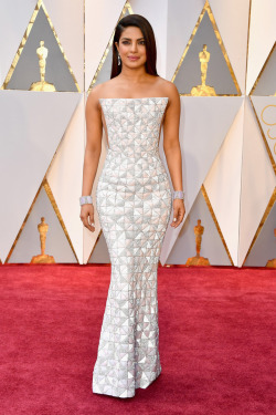 celebsofcolor:Priyanka Chopra attends the 89th Annual Academy