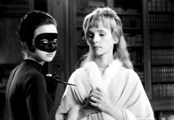 Edith Scob et Francine Bergé dans Judex, 1963.