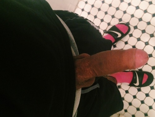  Thanks Edgar for the hot pics.  He wants to hear from you guys now!  Horny boy I guess.  Hit him up: Kik:  @ flakoo__ Please send your pics to: Por favor manda tus fotos a:              Betomartinez2008@gmail.com http://betomartinez.tumblr.com/
