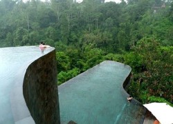 finofilipino:  El majestuoso hotel Ubud Hanging Gardens (Bali).