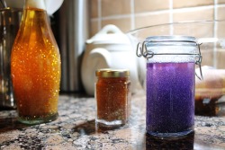 wienermeister:  starktrekenterprise:  Got quite a few messages asking how to do these, and have far too much free time, so here: How to make a glitter jar! This works with all types of shape, as I found out, and I tried to make it a lot easier to understa