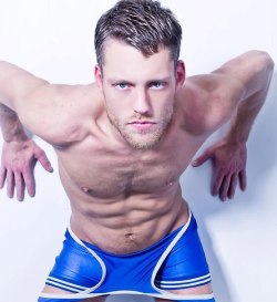 wrestle-me:  #Hottie #Fittie #woof #woofwoof #gayhunk #gayboys