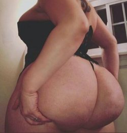 kelly-divine-magnifica:  Big, delicious and magnificent ass