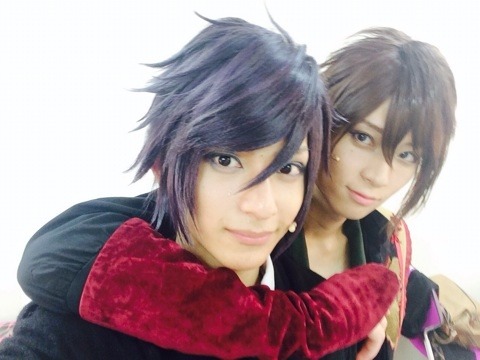 hakumyu:  Saitou selfies with the cast from Hashimoto Shouheiâ€™s blog. [X] 