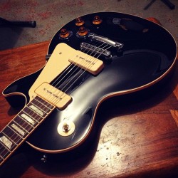 mmguitarbar:  Just picked up this inky Gibson Trad Pro P90 w/taps,