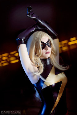 superheropornpics:  Cosplay action featuring female members of