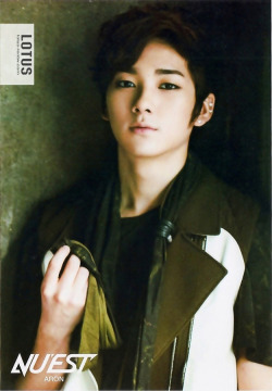 nuestfan:  [SCAN] Aron Postcard - 2013 Calendar (Taiwan Ver.) cr: lotus-rentw 