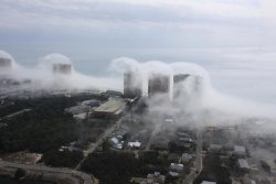 sixpenceee:  Strange Clouds Form Over Panama City Beach, FloridaA