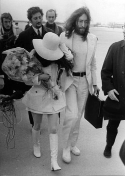 karinabeat:  31 March 1969: John Lennon and Yoko Ono make a lightning
