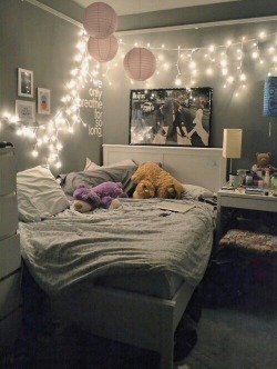 best-lovequotes:  Inspiring bedrooms | via Tumblr on We Heart