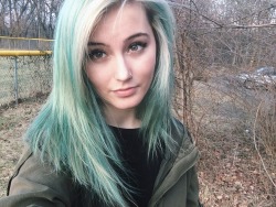 brielle-alexandria:Today I paid 贶 to turn my hair blue. I