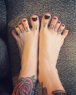 Hot feet! Sexy Ladies! The best feet pics!