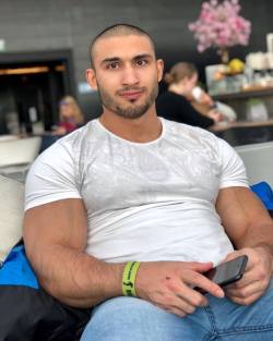 serbian-muscle-men:  Bodybuilder Valeri, Bulgaria More of his