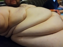 So I know the bottom layer there is the side of your legs, but for my raging erection&rsquo;s sake, I&rsquo;m going to pretend it&rsquo;s the biggest belly roll I&rsquo;ve ever seen and fantasize about you being a half ton at least.