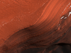 beautifulmars:  Such an Angry, Red Scarp 