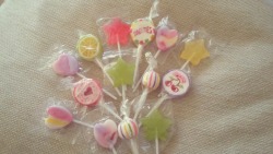 little-moonbunny:  I got some lolly pops!  