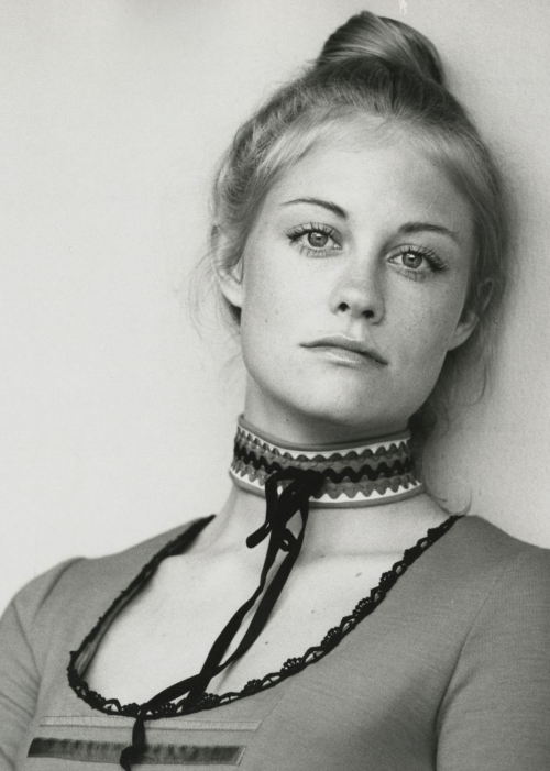 ohyeahpop:  Cybill Shepherd photographed by Alan Pappe, 1972