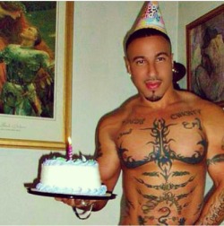 peacelovedarii:  This man is puerto rican sexy and the tattoos