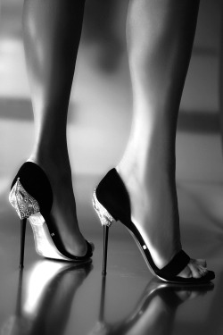 cherished-secret:  The heels and the confidence 