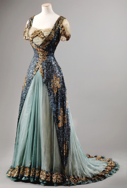 vintagegal:  Gala Dress c. 1905 - 1910 