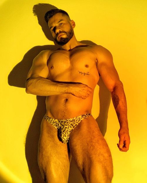 the-swole-strip:  https://the-swole-strip.tumblr.com/