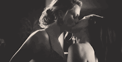 fuckyeah–lesbians:  **