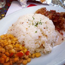 bryanvalenzuela:  #parmesan #chicken #garlic #rice #buttered