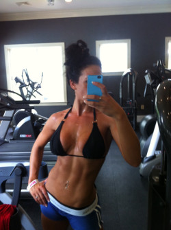 hardbody-fit-girls:  HardBodyFitGirls - Follow us for more fitness girls!