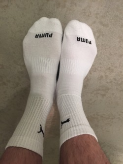 Into lads in white nike sports socks