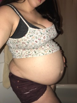 ffafeed: I wish I was twice my size. I love feeling my belly