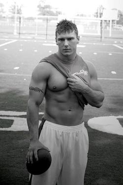 randydave69:  He surely is the quarterback! Check out my blog