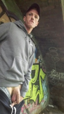 dickie-1983:  #chav #scally  #caughtoutside