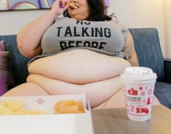 feedherism:Making that fat booty even fatter!