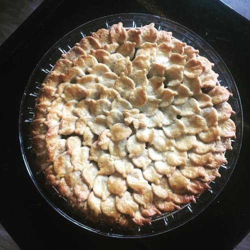 Happy Friendsgiving from me and the first apple pie I’ve ever made!