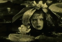 nitratediva: Clara Bow in one of the few existing fragments of