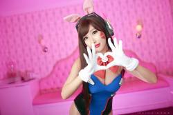 overbutts:  D.Va Cosplay   < |D’‘‘‘‘‘‘‘