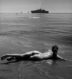 gacougnol:  André de Dienes From “Studies of Female Nude”