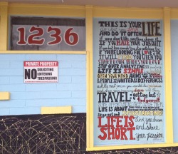 lasvegaslocally:  Inspirational street art - #Vegas style. via citystreetart: