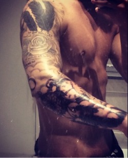 tabloidheat101:Sam Callahan gets more tattoo work