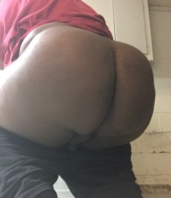fatmanloves:  kayvko:  biggbootyjacob:  I think these are the best pics Iâ€™ve taken honestly  WOW !!! ðŸ˜ˆ  Omg  Best is one of many adjectives I&rsquo;d describe that ass