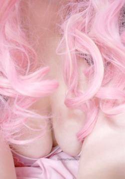 etmacilent:  ♡ Click here for all things pink ♡