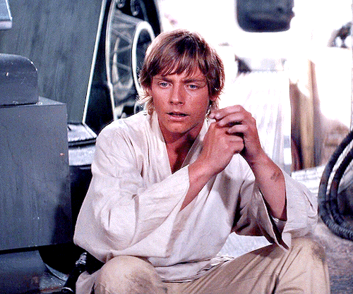 dailyflicks:Mark Hamill as Luke Skywalker in Star Wars: A New
