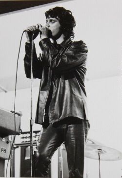 grave-of-the-lizard-king: Jim Morrison