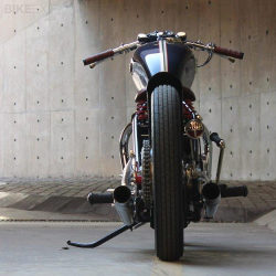 fahrstahl:  (via Triumph Bonneville bobber | Bike EXIF) 