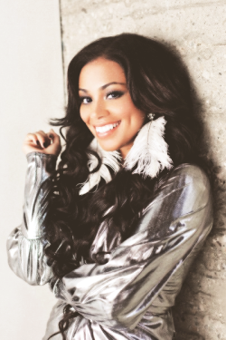 mcarrizales10:  Lauren London  HOTNESS!!!!!