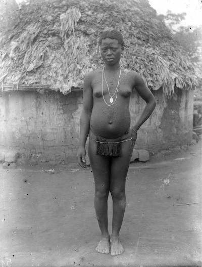 congo-mondele:  “Tatouages dans le Gombe Nord à Busu Godjo (Ngombe).” By Auguste M. Bal 