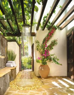 homedesigning: (via 50 Stunning Outdoor Shower Spaces That Take